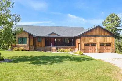 Image de Welcome to Wrangler Retreat.