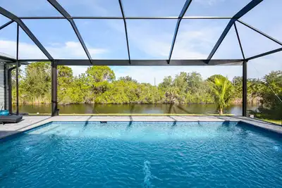 Image de Waterfront Key West Style Home with Heated Pool Located in South Gulf Cove