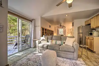 ‘Sky Loft’ Bryson Studio: 1 Mi From Fontana Lake!