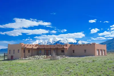 Image de Dog Friendly- Hacienda Vista- Come Relax and Enjoy the Views!