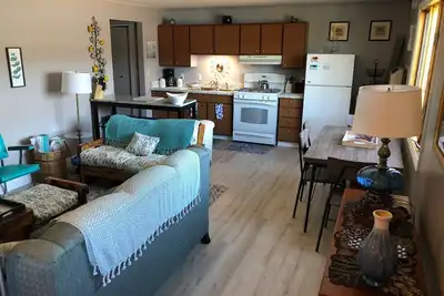Image de Dwntwn Houghton Oasis-Pvt prkg, 1/2 blk from Mainstreet, 1. 5 blk from waterfront.