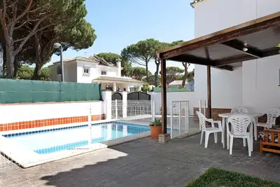 Chalet 'Poniente' avec piscine et jardin