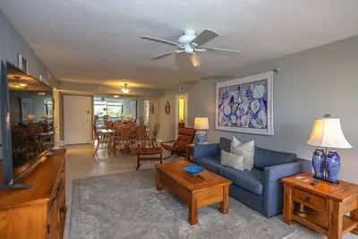 Image de Siesta Key Beach Condo ~ Water Views 2/2!