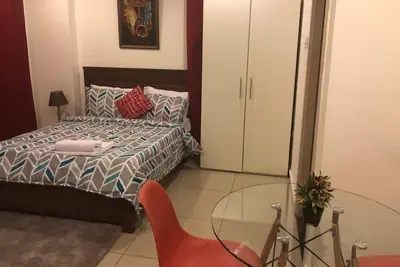 Image de Studio Apartment @ The Embassy Gardens