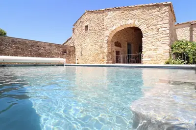 Image de Mas haut de gamme 6ch + 6 Sdb + Spa + piscine chauffée + grand jardin
