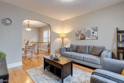Image de Spacious 3bd - 2ba Duplex With Family Room, King Bed-Laundry Room & Fireplace
