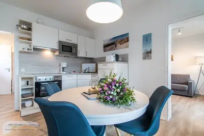 Image de \"Huus StranddĂĽn\" apartment 3: modern accommodation on Langeoog