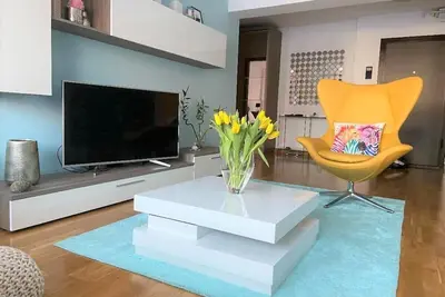 Image de Quiet&Vibrant&Luxurious Apartment in Central Bucharest!
