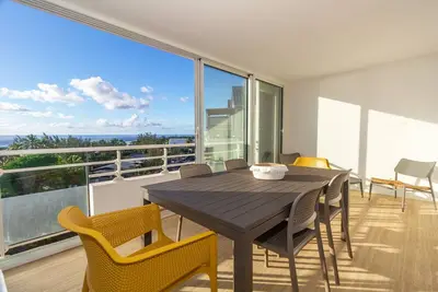 Image de Cap Noir - apt with magnificent sea view - Downtown Saint-Gilles-Les-Bains