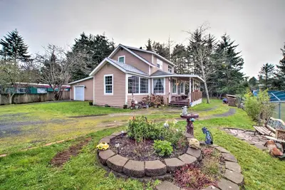 Image de Updated Coos Bay Home ~ 2 Mi to Pacific Ocean