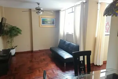 Image de Second floor Aprt in a safe area of Surco 20 min drive to Park Kennedy