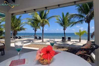 Image de Tropical 1 Bedroom Cabana on Private Oasis