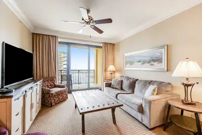 Image de Gulf-view condo with balcony, W/D, Ac, pools, hot tubs & gym