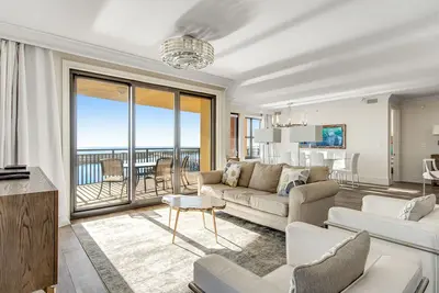 Image de Corner Luxury Condo - Pools, Hot Tubs & Gym - Gulf-View Balcony, WiFi, W/D & Ac