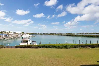Image de Majestic Marina View- 2\/2. 5 townhome looking over Hawks Cay Marina.