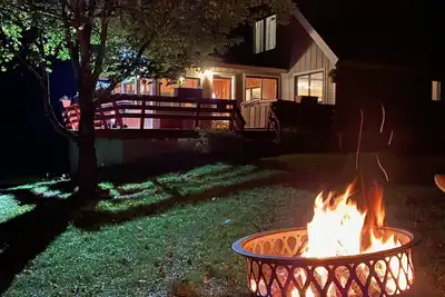 Image de Adk North Creek fall, winter getaway with Hot tub, hiking, rafting, skiing Gore!