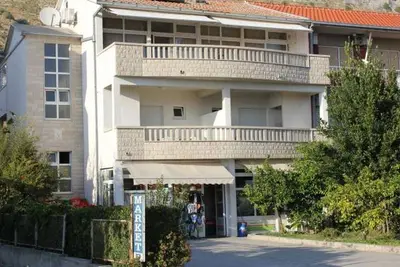 Image de Appartement Studio dans Duće avec vue mer, terrasse, Climatisation, Wifi (5062-3)