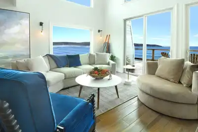 Image de Sandy Cheeks - ocean front vacation rental