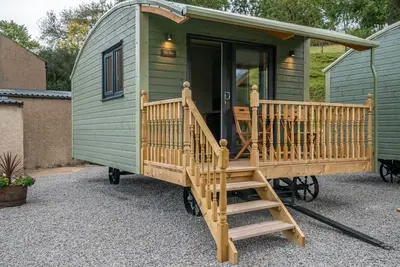 Image de The Ash Shepod - Smardale Mill - Fabulous glamping pod/shepherds hut, sleeps 4 guests in 1 room