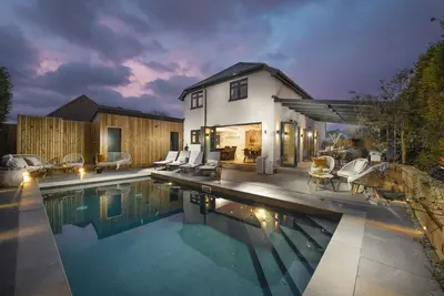 Image de Chy An Eglos -  A superb refurbished holiday home with a fantastic entertainment area, swimming pool