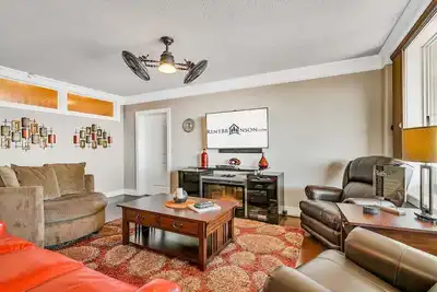 Image de Labor Day Open! Lakeview Condo, Only 5 Min to Sdc! Enjoy 1419 for Vacation!