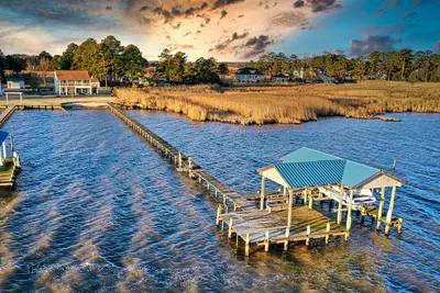 Image de Cozy & Content River Retreat Beach Hot Tub & Games