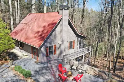 Image de Escape to Moose Crossing – A Cozy Cabin Retreat in Blue Ridge, Ga!