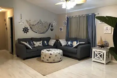 Image de Mental Health Getaway W/Large Private Backyard/Fire Pits Gas & Wood!