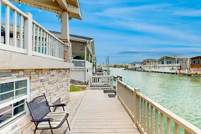 2 Pools, Tennis & Golf | Renovated Canal-Front Retreat | 10 Minutes to Beach