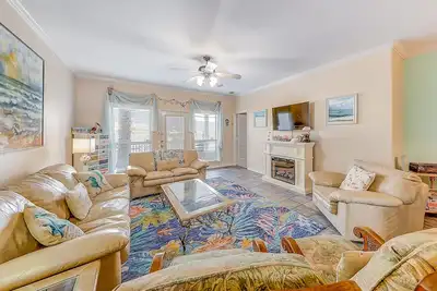 Image de Wonderful canal-front condo with private dock & amazing views