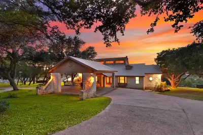 Image de Regal riverfront home with 2 cabins & private dock - 2 miles to marina