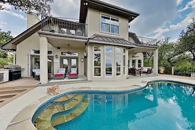 Image de Sacred Vista | Opulent Hill Country Gem | Amazing Patio & Great View