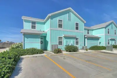 Image de Nautical Nemo Cay Townhouse – Family-Friendly Pools, Next to Waves Resort
