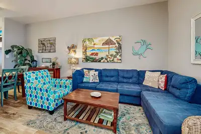 Image de Gulf-view townhouse with beach access, big kitchen, & seating for everyone