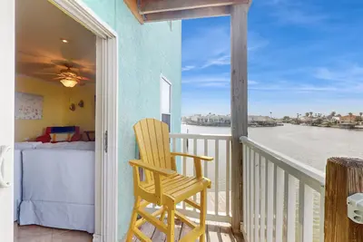 Image de Fortuna Bay Canalside Condo | Water-View Balcony & Dock | Minutes to Beach