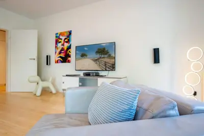 Image de House on the Hill, The Modern Age 10