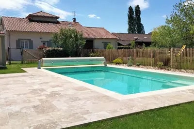 Image de Maison familiale avec piscine privée, proche de Périgueux, animaux acceptés