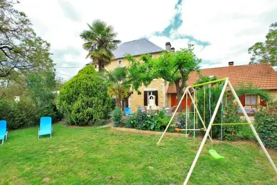 Image de Maison familiale avec piscine en pleine nature, proche Dordogne et sites touristiques