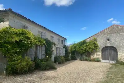 Image de Fabulous family French farm House with pool in quiet hamlet.
