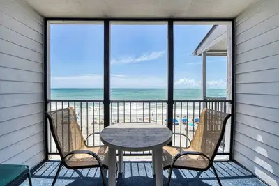Image de Ocean Cove 306 - Three Bedroom, Two 1/2 Bath Oceanfront Condo