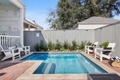 Image de Renovated Home with Heated Pool | Garden District