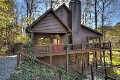 Image de Cabin in Ellijay Ga Mountains