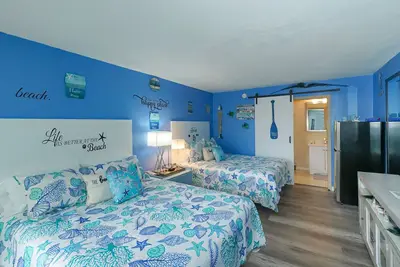 Image de Heated Pool, Fireplace, 70\" Tv, Marina Front, Tiki Bar and Grill