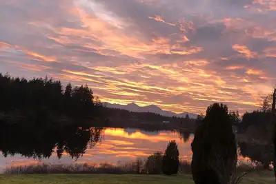 Image de Vancouver Island Spectacular Lakeside Paradise