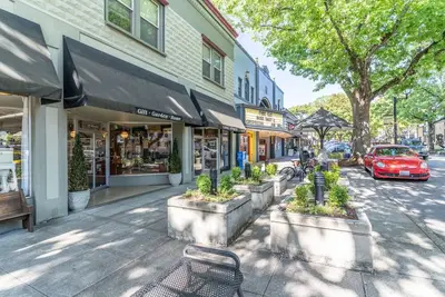 Image de Fantastic Location in  the heart of Downtown Camas, Washington