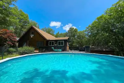 Image de 4 Acre Oasis: Heated Pool, Hot Tub & Gameroom