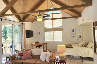 Image de Peaceful Desert Studio Condo near La Quinta & Palm Desert. Tons to do!