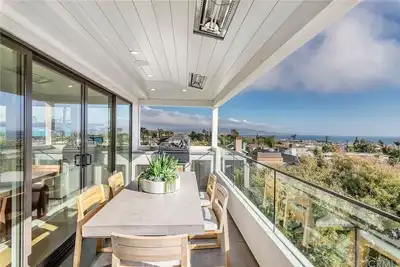 Image de Spacious ocean view home great for entertaining- 10 min to Lax