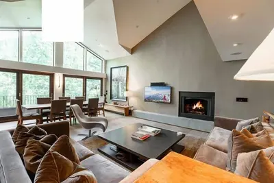 Image de Ski In - Ski Out Luxury 4-Bedroom