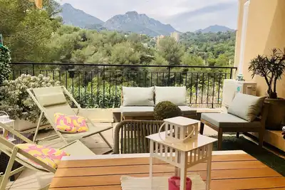 Image de Appart avec Magnifique terrasse, Piscine & parking  à 5 minutes des plages.